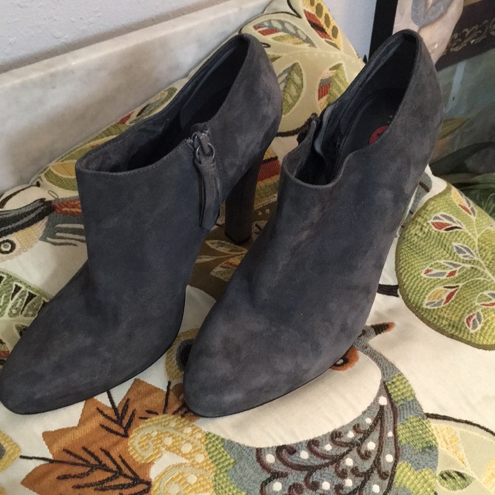 New Lauren Ralph Lauren Grey Suede Heeled Boots 10 - Picture 2 of 8